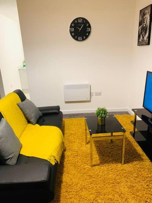 Blessed 1 With Free Parking Apartment